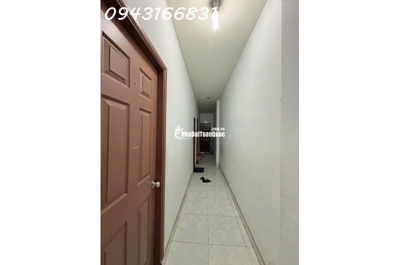 Bán nhà mặt phố Lạc Long Quân, Tân Bình: 140m2, 4 tầng, 6PN, vị trí vàng kinh doanh, sổ hồng chính chủ, giá chỉ 25 tỷ!